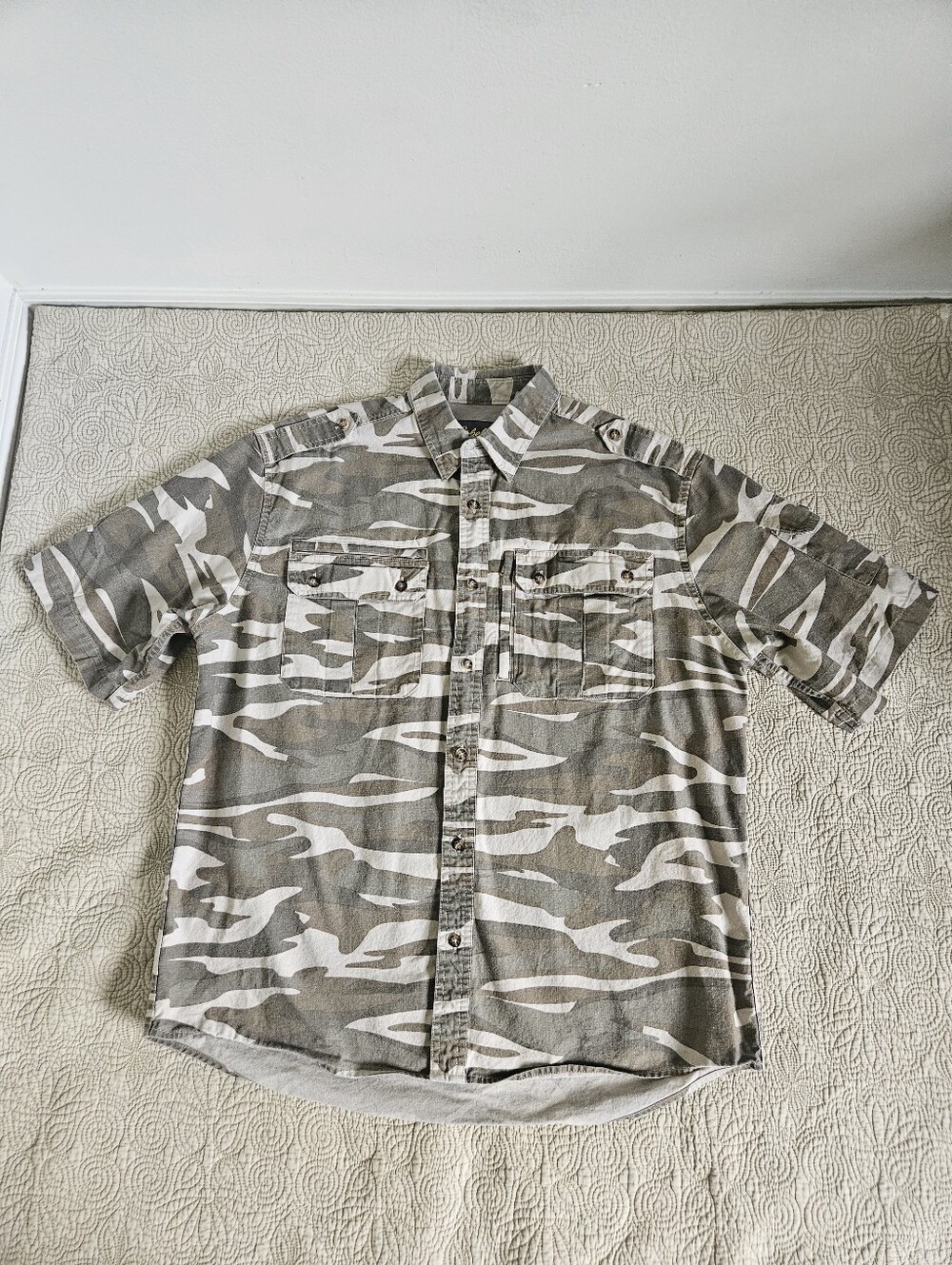 Cabela's Men's Camo Button-Up, Short Sleeved Shirt, Large